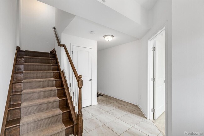 Building Photo - 2769 Ashcombe Dr.