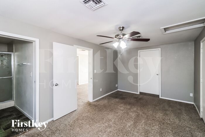 Building Photo - 3320 S Margo Dr