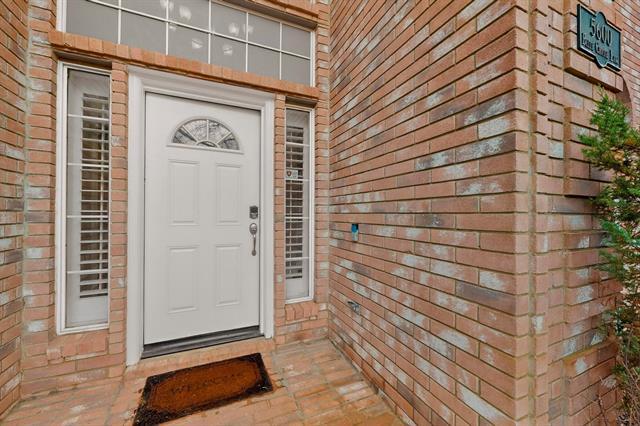 Building Photo - 5600 Belle Chasse Ln