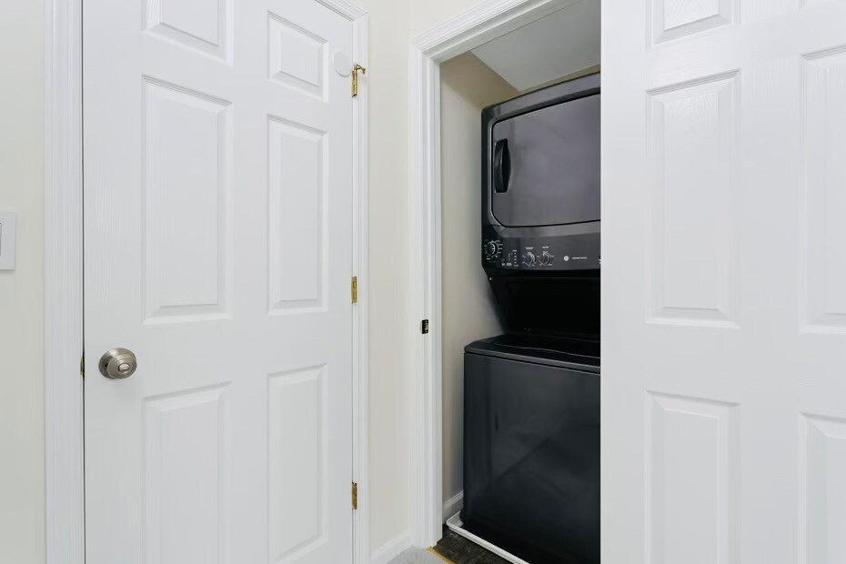 Building Photo - 11 Edgemont Rd