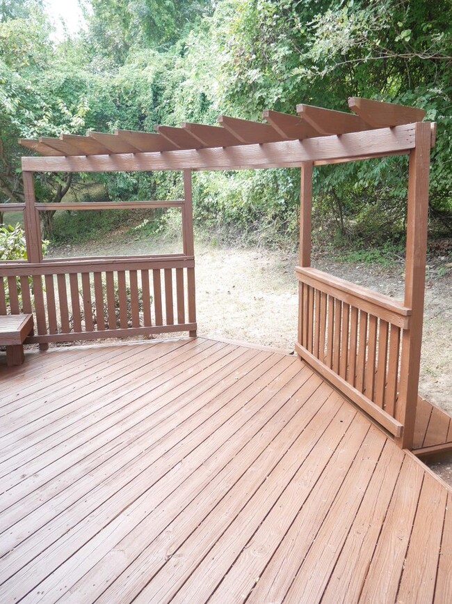 Building Photo - Recently Renovated & Move-In Ready- Bowie, MD