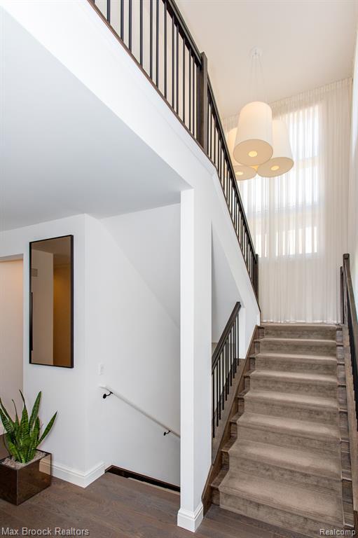 Building Photo - 25925 York Rd