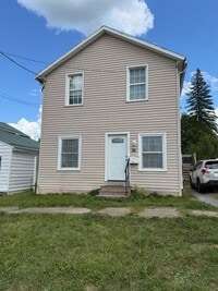 Building Photo - Beautifully Remodeled Duplex in the Villag...