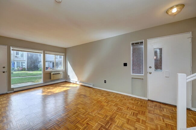 Building Photo - 65 W Walk