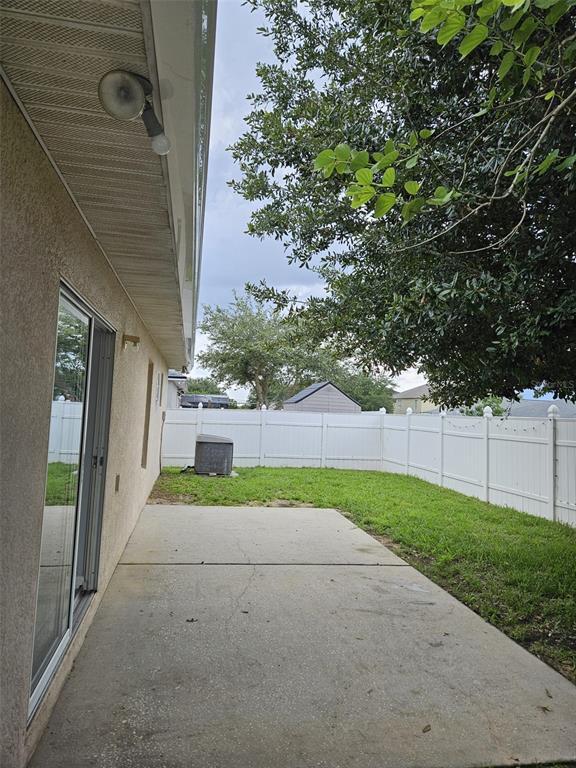 Building Photo - 605 Blake Ave