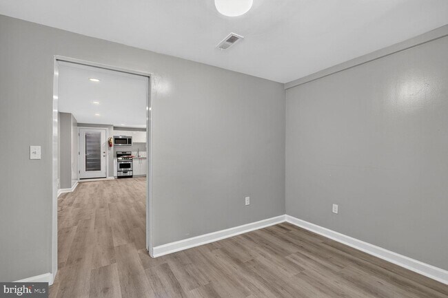 Building Photo - 451 M St NW