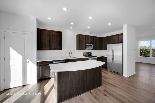 Building Photo - 512 Wolverine Dr
