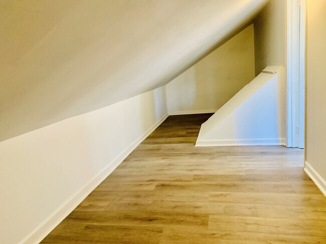 Building Photo - $500 off one month.  Call for details. "Ch...