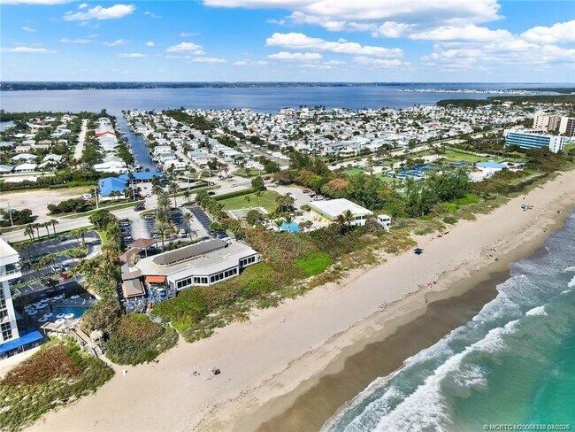 Building Photo - 10851 S Ocean Dr