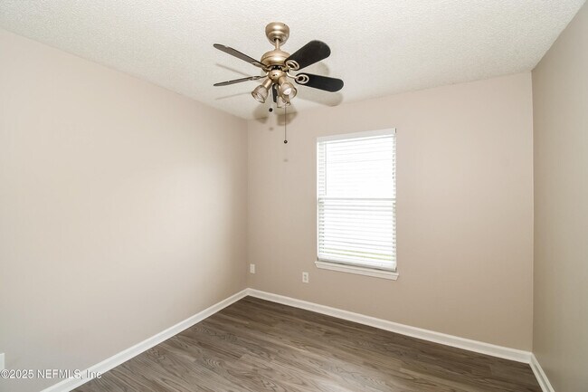 Building Photo - 5118 Somerton Ct