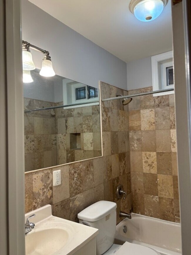 Building Photo - 2831 11th St NW