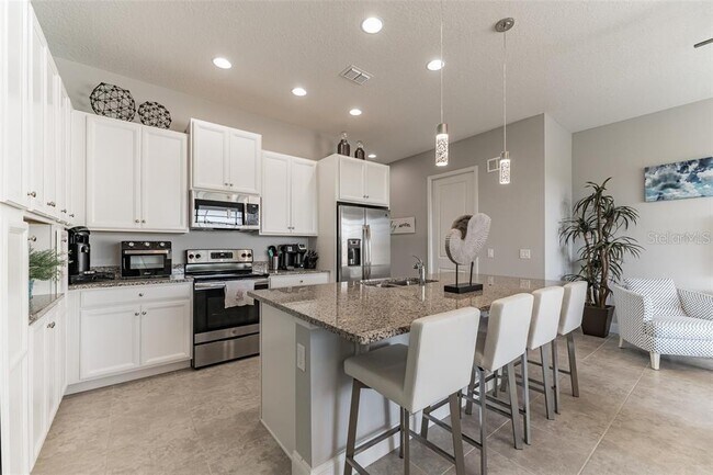 Building Photo - 490 Captiva Dr