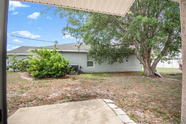 Building Photo - 83 Lynbrook Dr