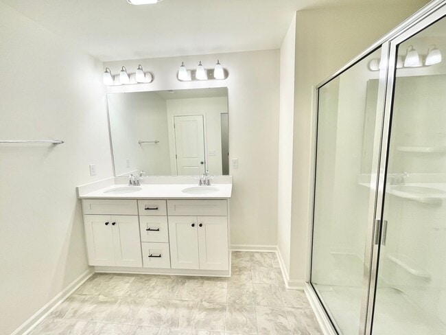 Building Photo - BEAUTIFUL 3 Bedroom Townhome minutes from I-85 -Concord Lakes AVAILABLE NOW