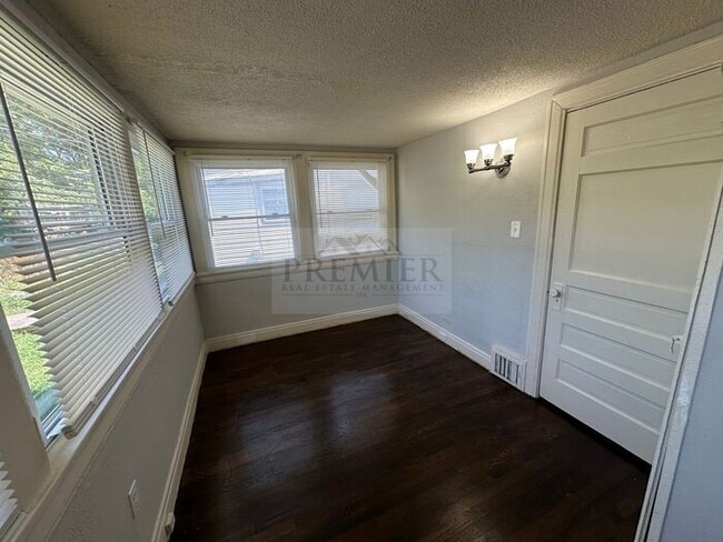 Building Photo - 5626 Virginia Ave