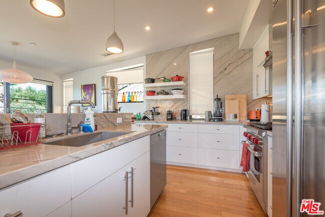 Building Photo - 581 Agate St