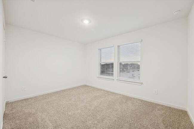 Building Photo - 4127 Camden Lakes St