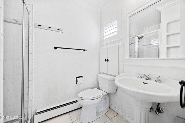 Building Photo - 601 Ivy St