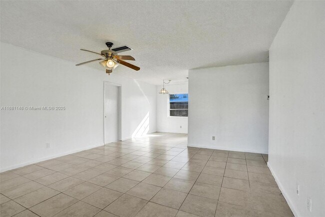 Building Photo - 771 NW 42nd St