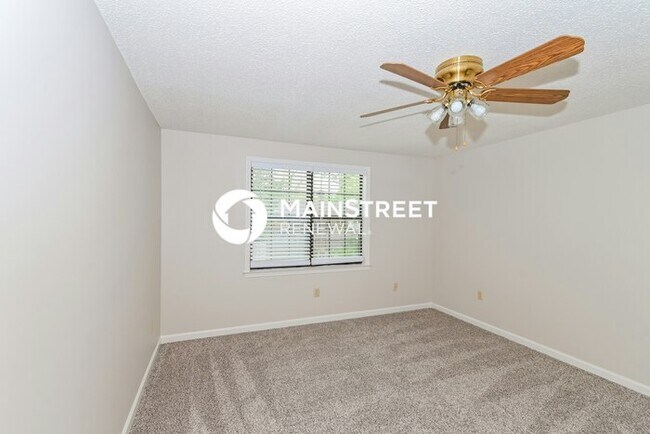 Building Photo - 4 Bedroom Pet-Friendly Home in MEMPHIS, TN with Main Street Renewal