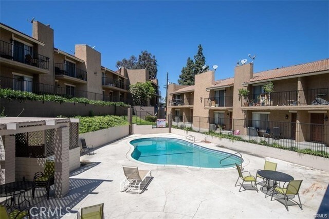 Building Photo - 3999 E Santa Ana Canyon Rd