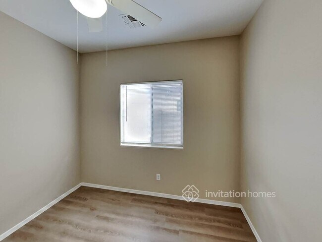 Building Photo - 14554 W Watson Ln