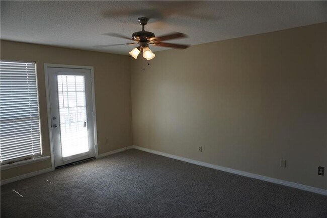 Building Photo - 1444 Carrollton Ave