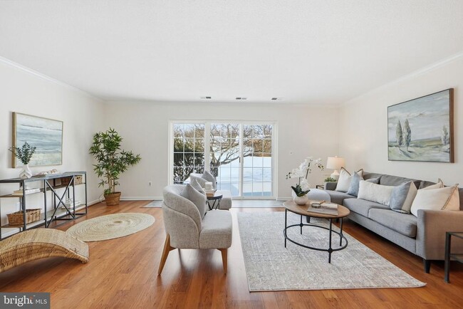 Building Photo - 3233 S Leisure World Blvd