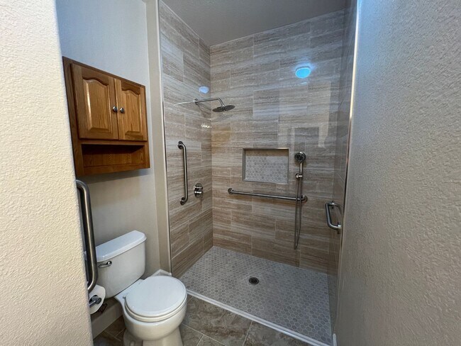 Building Photo - 4-bedroom single story in Sylvan School Di...