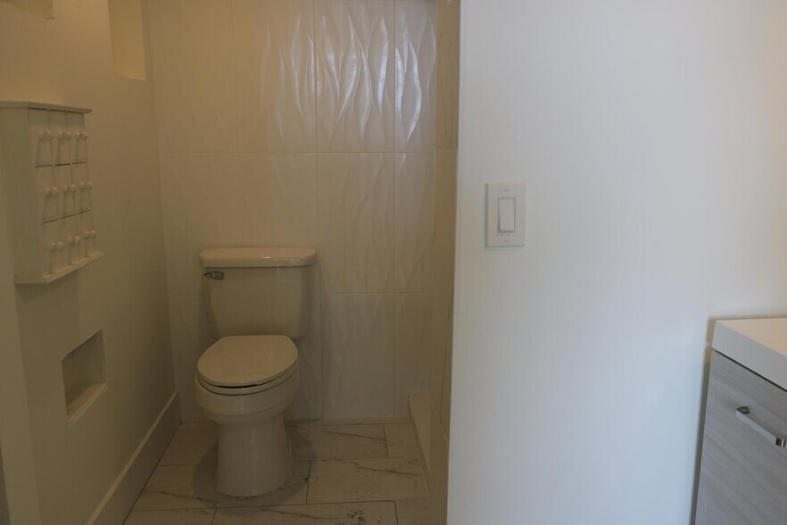 Building Photo - 3710 Whitehall Dr