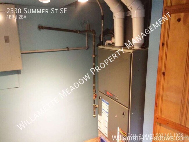 Building Photo - 2530 Summer St SE