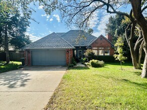 Building Photo - 1312 Concord Ln