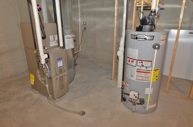 Building Photo - 3807 7th Ave