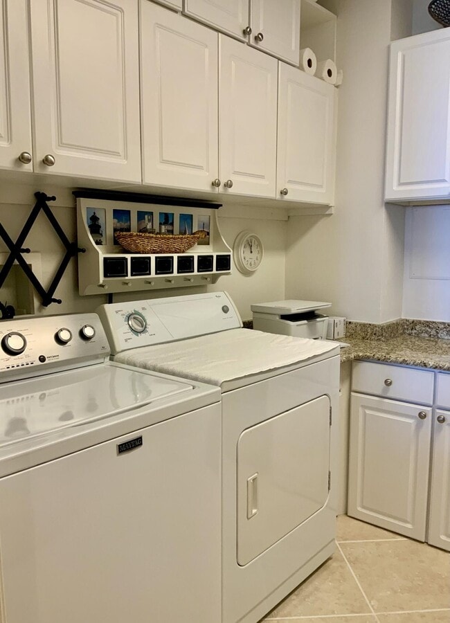 Building Photo - 725 Gulf Shore Dr