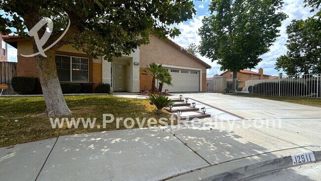 Building Photo - 12511 Townhill Ct
