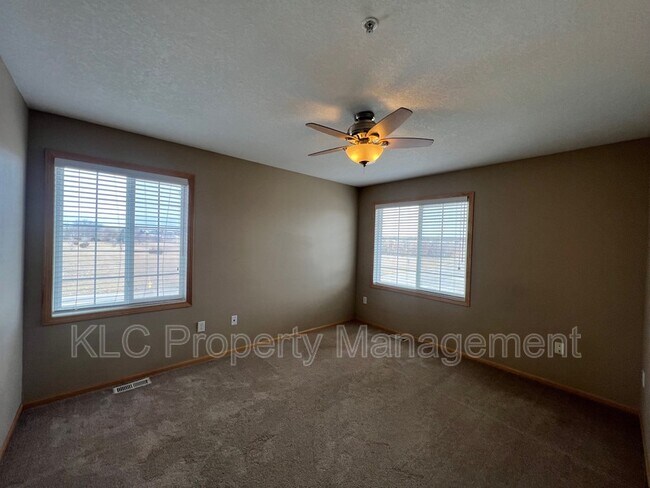 Building Photo - 662 86th St