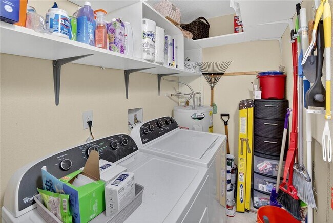 Building Photo - 202 Bedford St