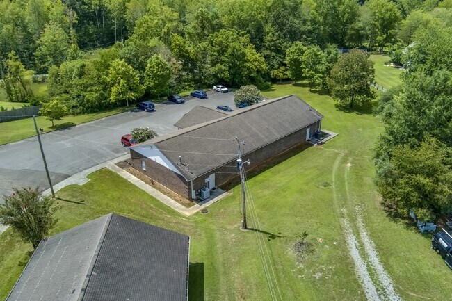 Building Photo - 305 Grady Rd