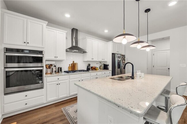 Building Photo - 3588 Creek Hollow