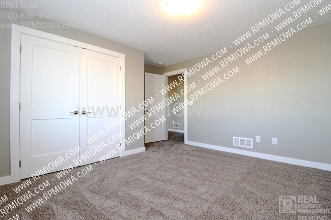 Building Photo - 1821 Southbridge Dr