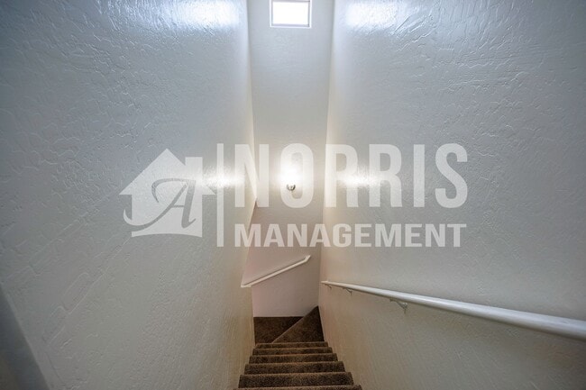 Building Photo - 14100 S Calera Rd