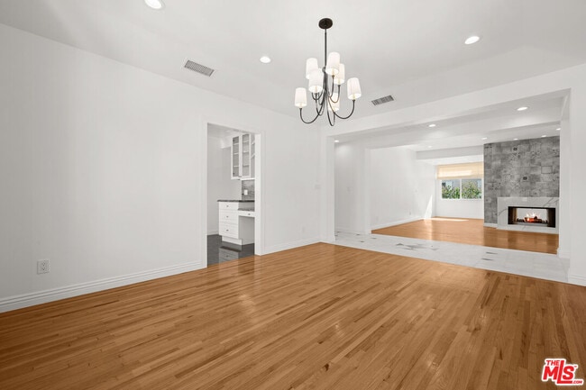 Building Photo - 500 Smithwood Dr