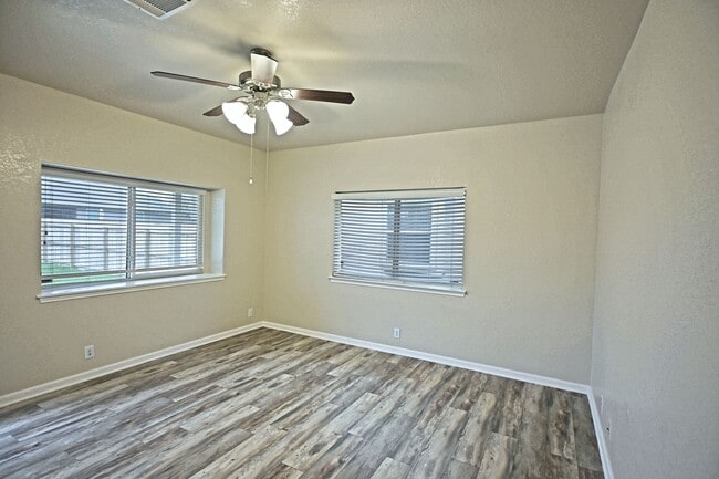 Building Photo - 934 Avery Pkwy