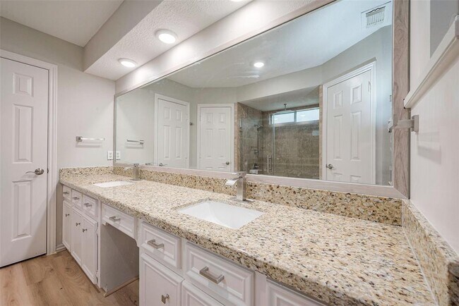 Building Photo - 15511 Rana Ct