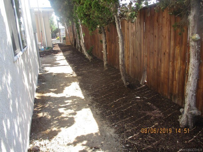 Building Photo - 5448 Mary Ln Dr