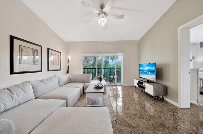 Building Photo - 2005 SE 10th Ave