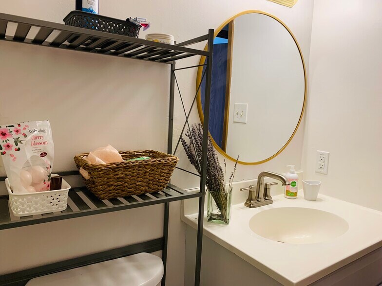 Building Photo - 2473 S Brittany Ln