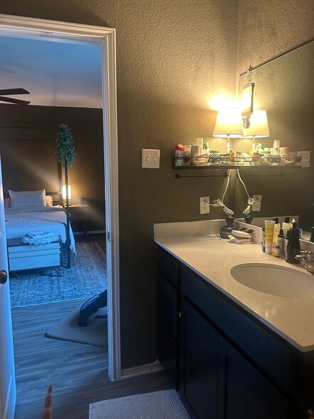 Building Photo - 148 Mica Trl