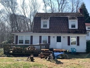 Building Photo - 8424 E Lake Rd