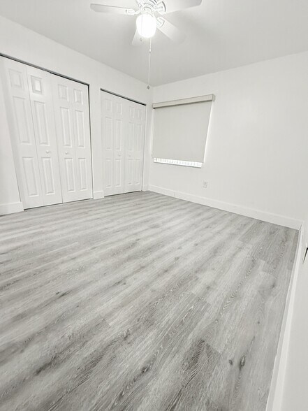 Building Photo - 145 SW 30th Ct